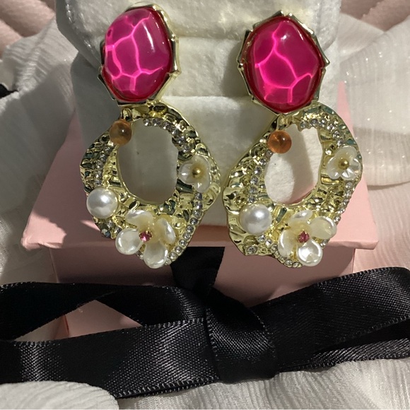 - 💖Pink &GoldTone Resin Post Back Statement Drop Dangle Earrings - Picture 14 of 16